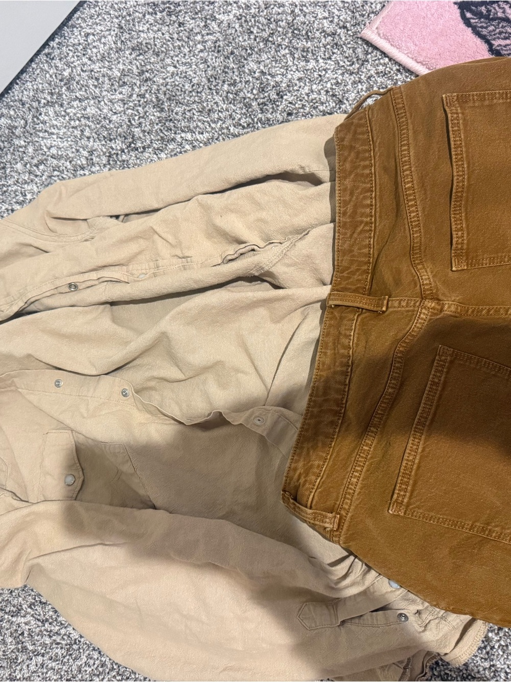 Universal Thread women Corduroy shorts in Brown with Beige Shirt - Picture 4 of 4